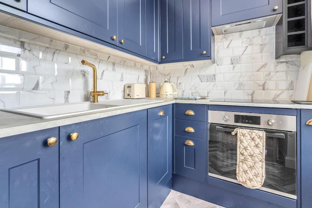Boutique Modern Royal Mile Apartment Sleeps 4 Edinburgh Kültér fotó